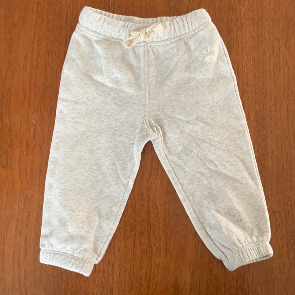 🍓3/$10 Old Navy Gray Sweatpants with Adjustable Waistband size 12-18m